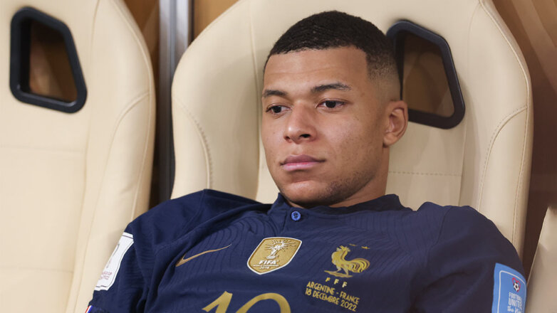 Okdiario: Мбаппе потребовал от ПСЖ продать Неймара и назначить Зидана тренером