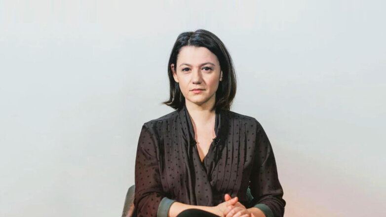 Минюст признал иноагентами журналистов Юлию Таратуту и Дмитрия Любимова