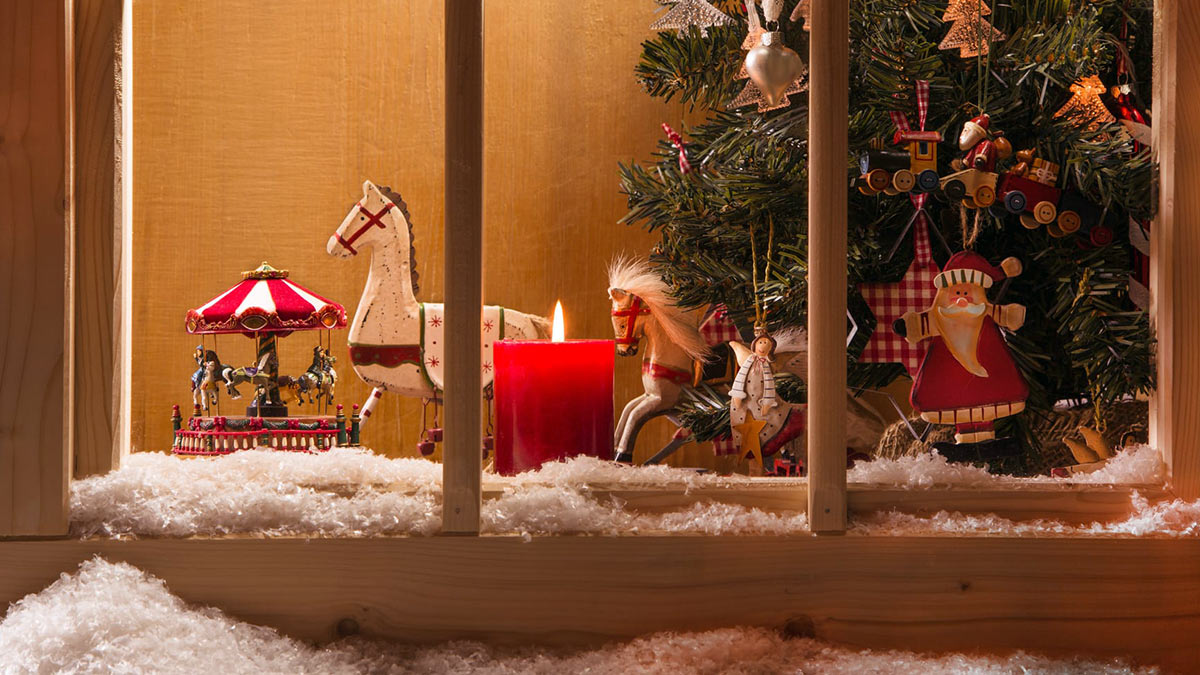 Украшение окна на новый год