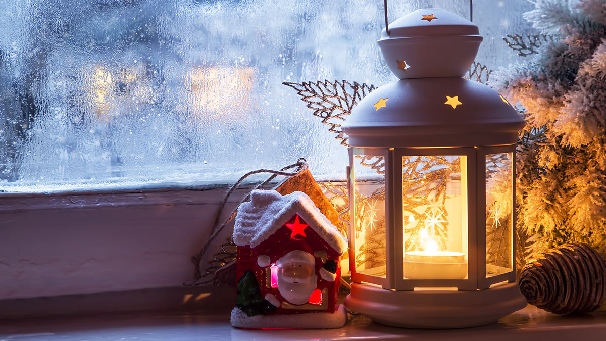 Украшение окна на новый год