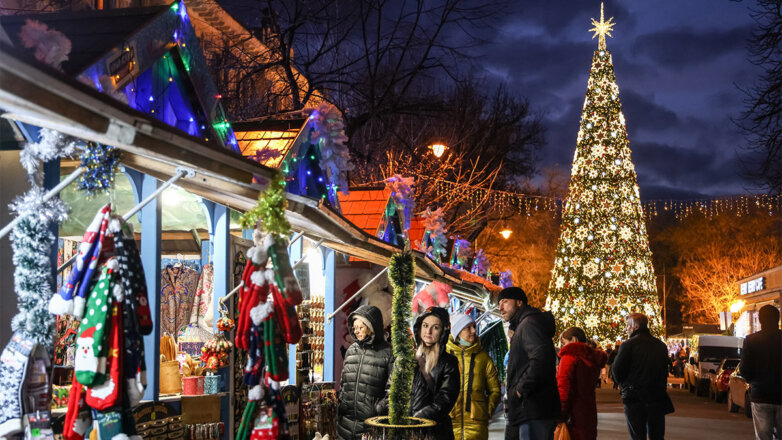 Жителей Крыма ждет дождливая погода и до +10°C на Новый год