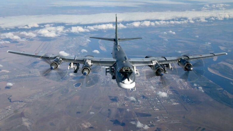 Два стратегических ракетоносца Ту-95МС выполнили 7-часовой полет над Японским морем