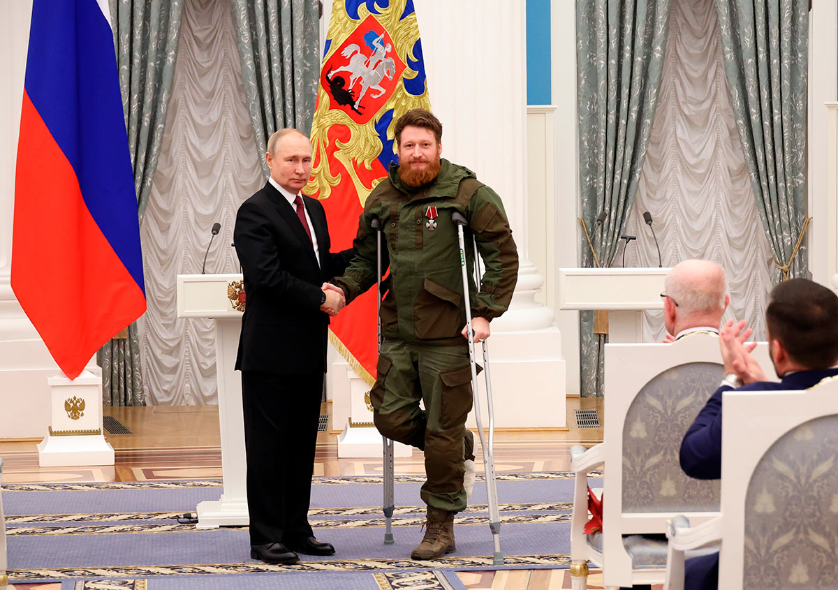 Президент РФ Владимир Путин и корреспондент Семен Пегов