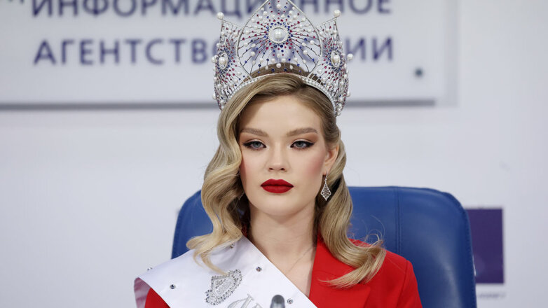 Россиянка Анна Линникова попала в полуфинал конкурса "Мисс Вселенная – 2022"