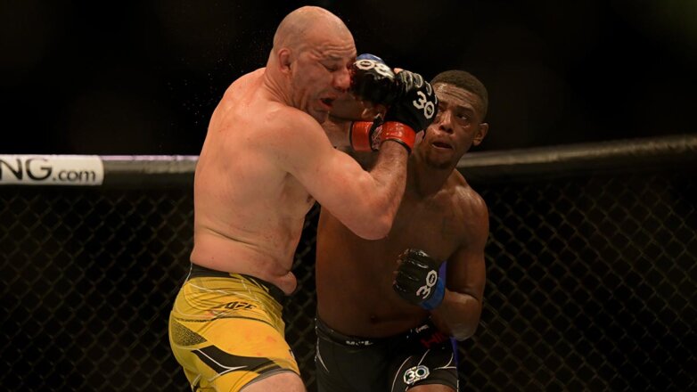 Джамал Хилл и Гловер Тейшейра попали в больницу после жесткого титульного боя UFC