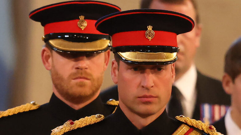 СМИ: принц Гарри возложил на брата часть вины за скандал с нацистской формой