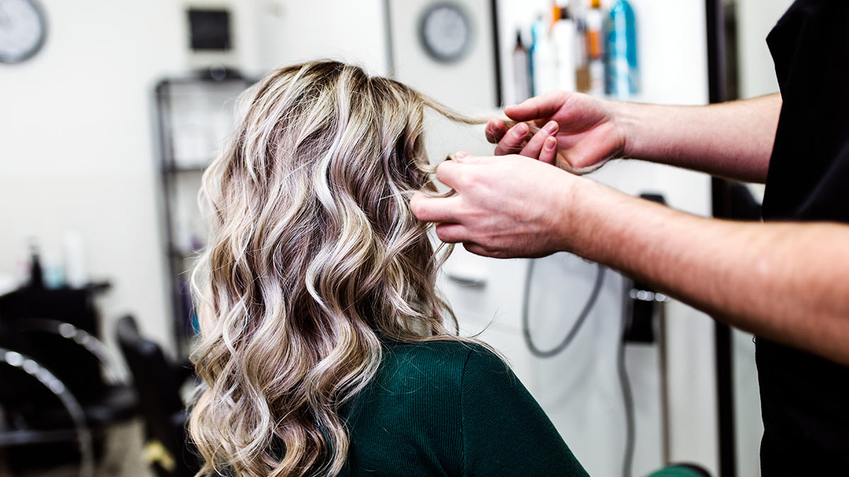 Мелирование с контрастными прядями