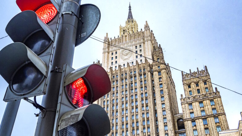 Россия закрыла въезд для 333 граждан Канады