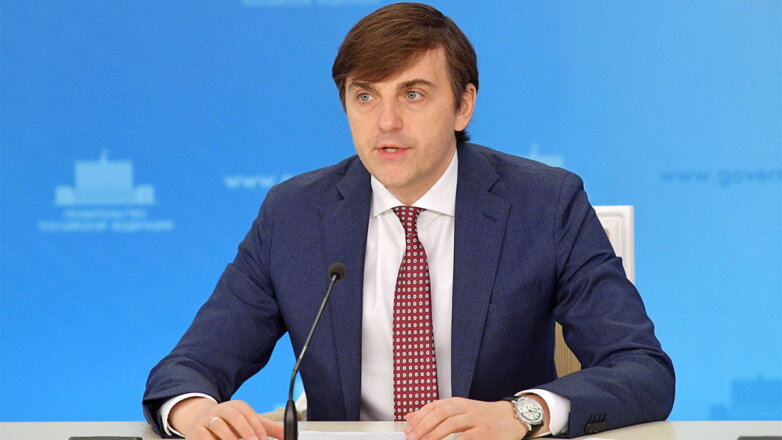 Новые учебники истории и обществознания появятся к концу года