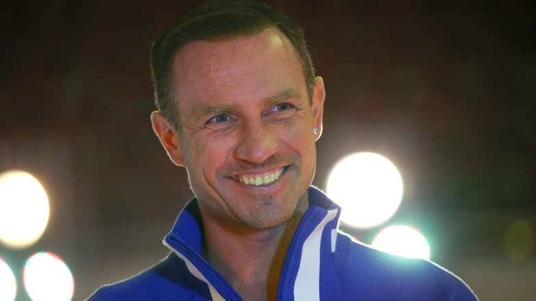 Тренер Жулин считает, что Костомаров мог заболеть после похода в баню