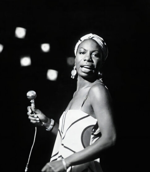 Юнис Кэтлин Уэймон (Нина Симон) Американская певица и писанистка.