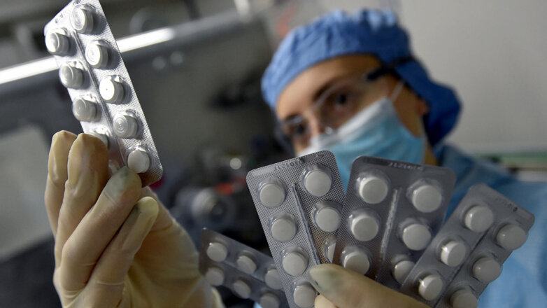 Смена задерживается: что мешает восполнить дефицит лекарственных препаратов в России