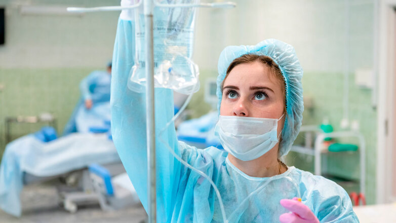 Соцфонд назначил спецвыплаты более 680 тысячам медиков в России