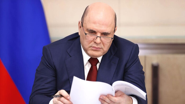 Кабмин направит регионам около 30,5 миллиарда рублей на зарплаты медиков