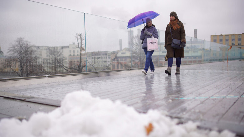В Москве и Подмосковье продлили действие "желтого" уровня погодной опасности