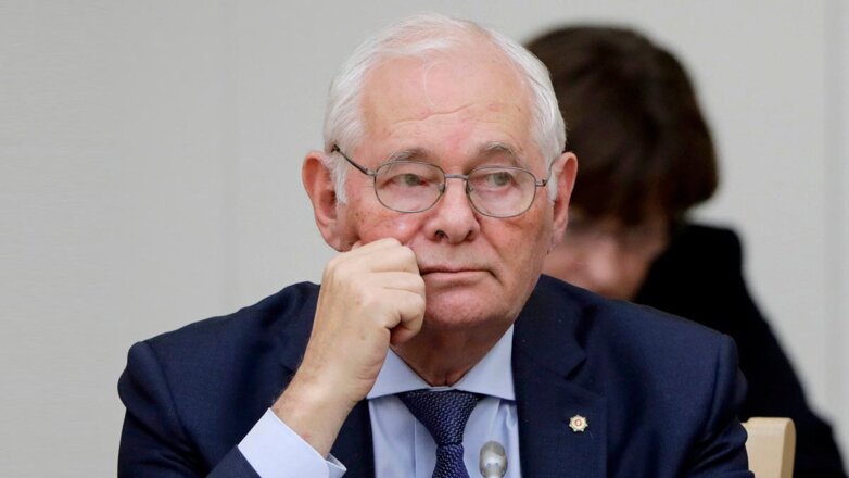 Хирурга Леонида Рошаля госпитализировали