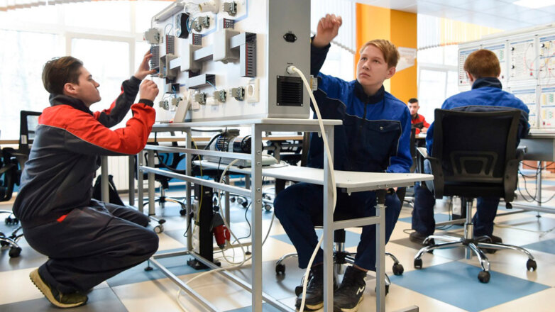 УГМК вносит большой вклад в образовательные программы региона