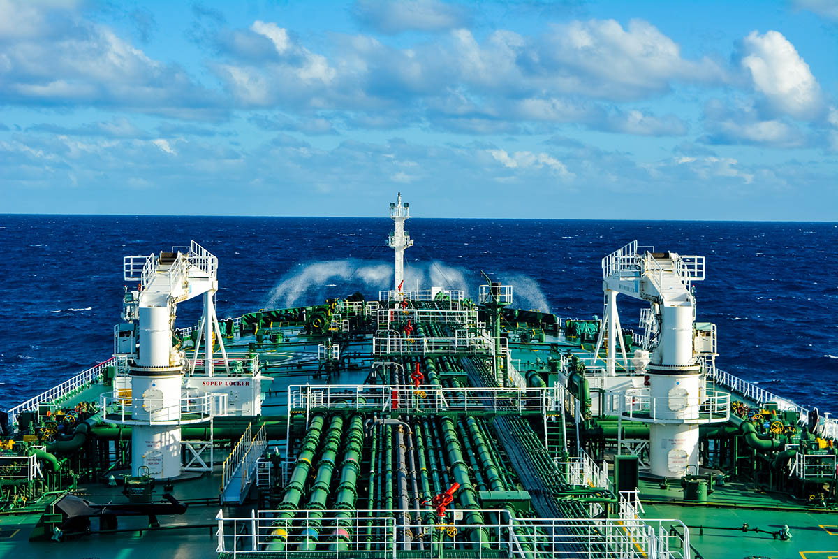 Танкер Афрамакс в открытом море