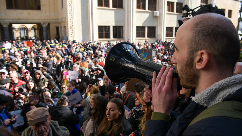 Песков заявил, что закон об иноагентах в Грузии не имеет отношения к России