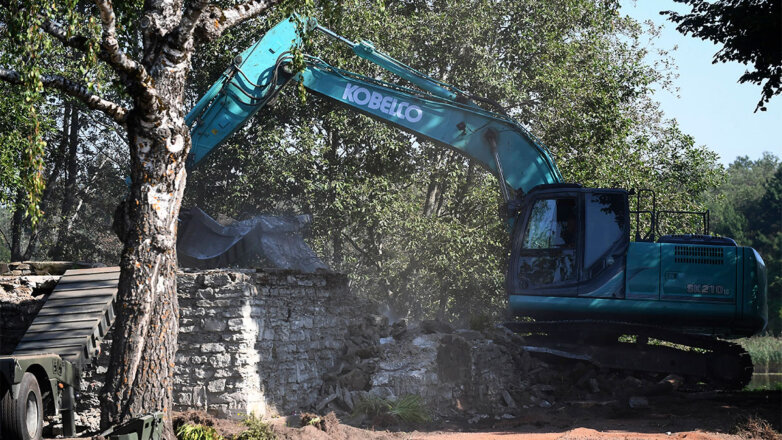 Президент Эстонии отказался утвердить закон о сносе советских памятников