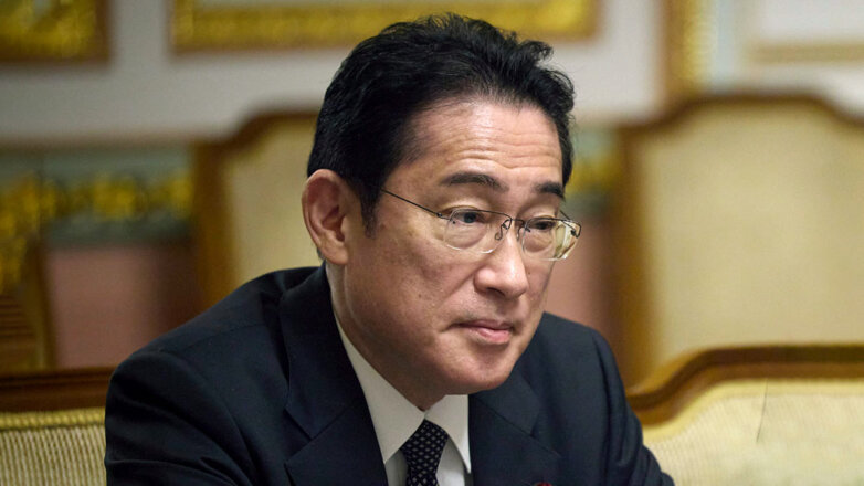 Премьер Японии считает Украину прикрытой "ядерным зонтиком" Китая