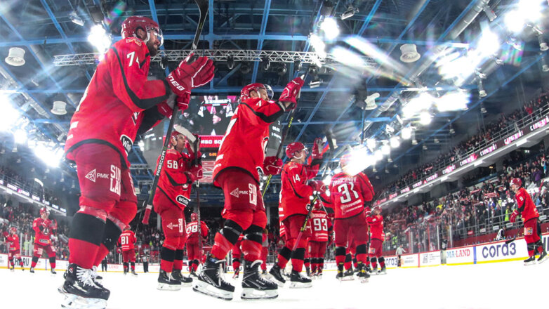 "Автомобилист" обыграл "Торпедо" в серии буллитов