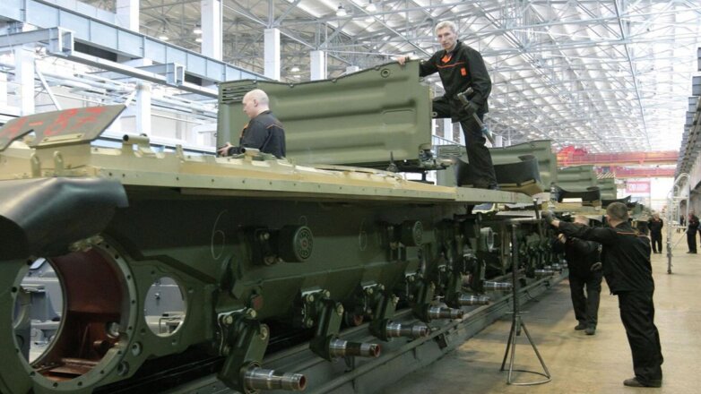 Россиян начнут бесплатно обучать для трудоустройства на предприятиях ОПК