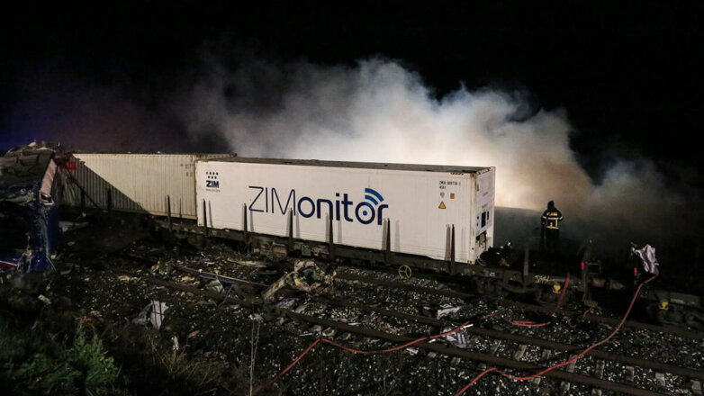 В Греции работники железных дорог проводят забастовку из-за крушения поезда