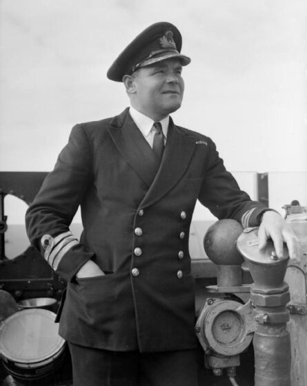Командир эсминца "Хесперус" Дональд Макинтайр