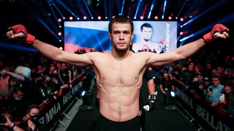 Усман Нурмагомедов после боя с Хендерсоном вышел в полуфинал Гран-при Bellator