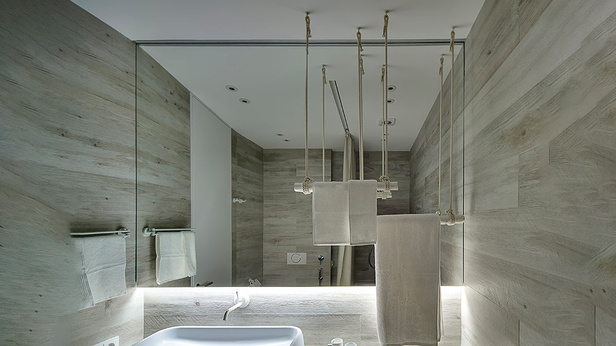 Зеркало под потолок