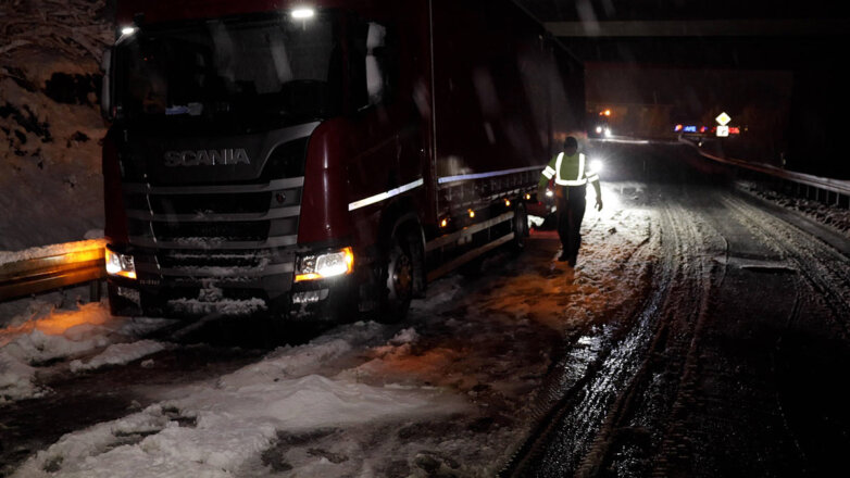 В Ростовской области автомобильная пробка на трассе М-4 "Дон" уменьшилась до 39 километров