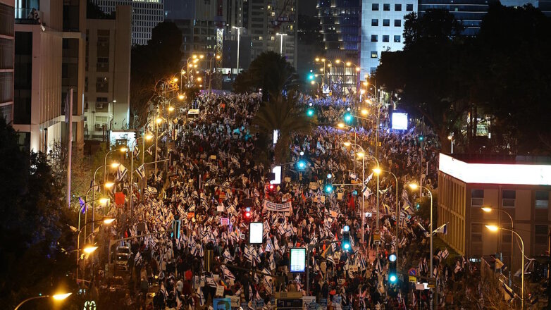 СМИ: сотни тысяч израильтян вышли протестовать против судебной реформы