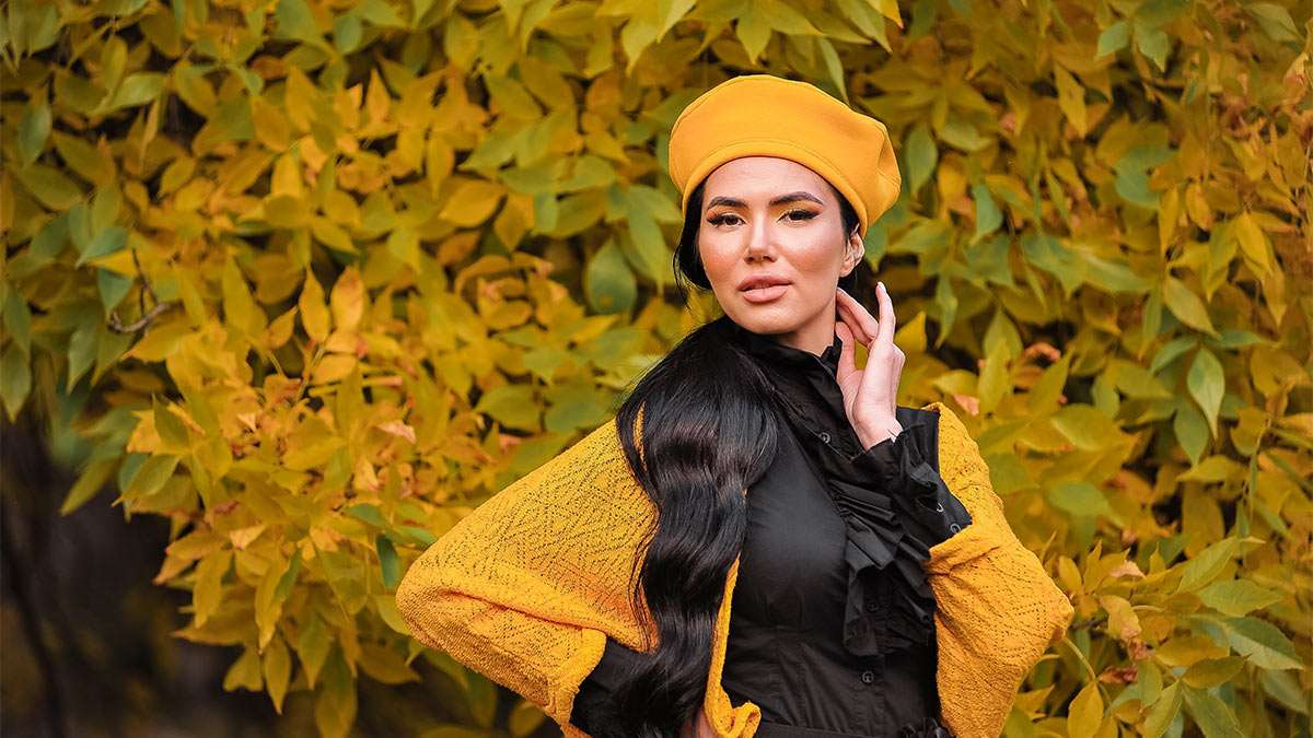 Горчичный берет