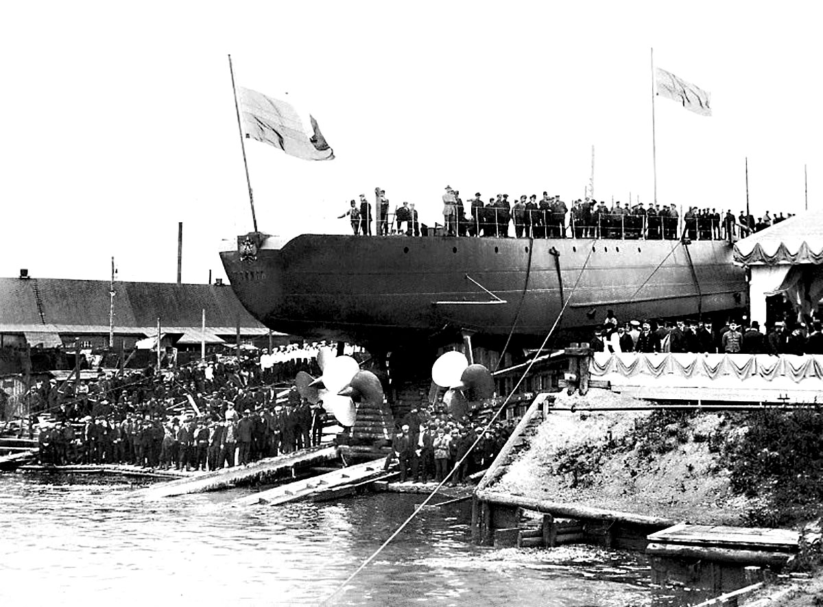 Спуск на воду эскадренного миноносца «Новик». Судоверфь Путиловского завода, 21 июня (4 июля н. ст.) 1911 года