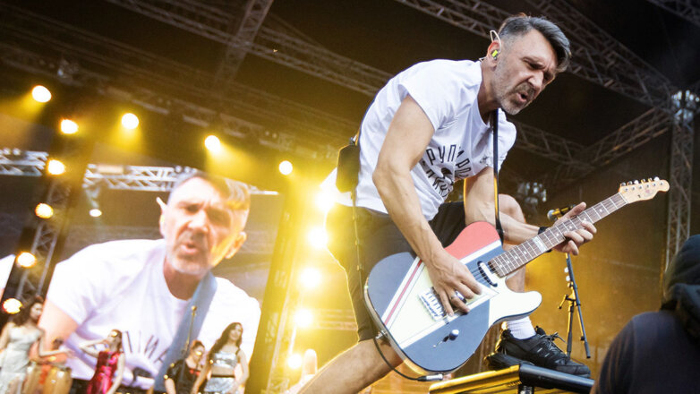 Король и шут: 50 лет Сергею Шнурову, лидеру группы "Ленинград"