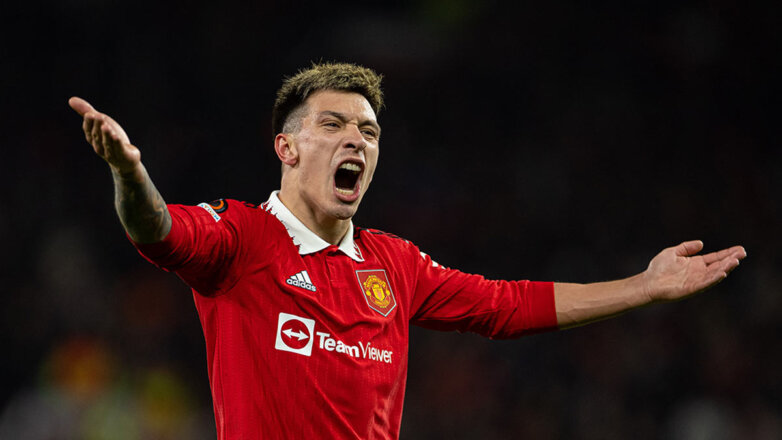 Защитник "Манчестер Юнайтед" Мартинес получил травму и выбыл до конца сезона