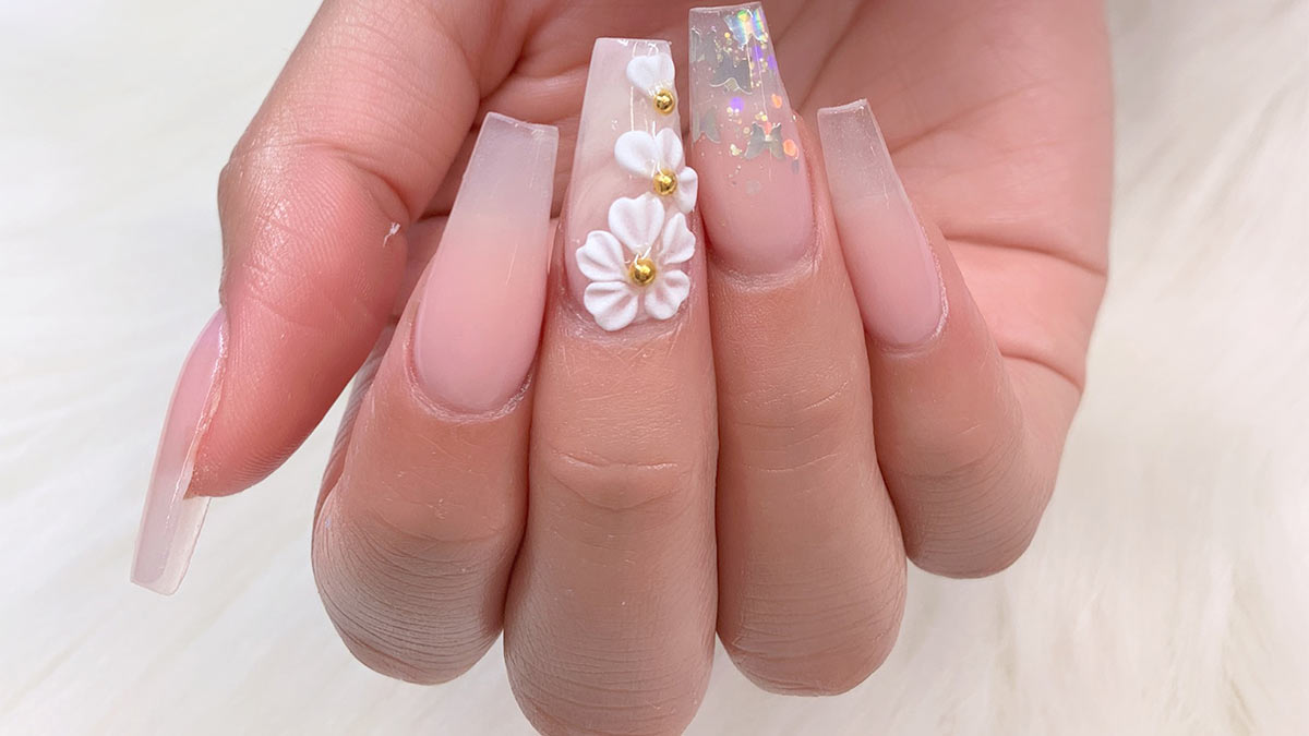 Balletcore маникюр