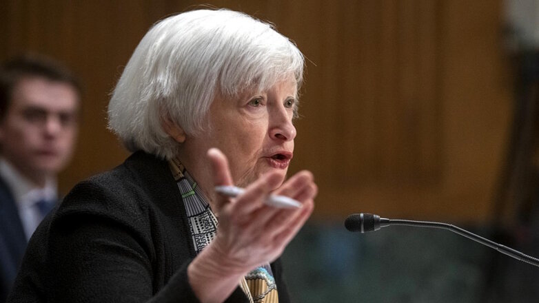 Йеллен назвала "вызывающим сожаление" решение членов ОПЕК+ снизить нефтедобычу