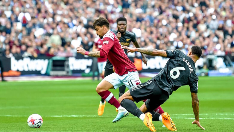 "Арсенал" и "Вест Хэм" сыграли вничью в матче чемпионата Англии по футболу
