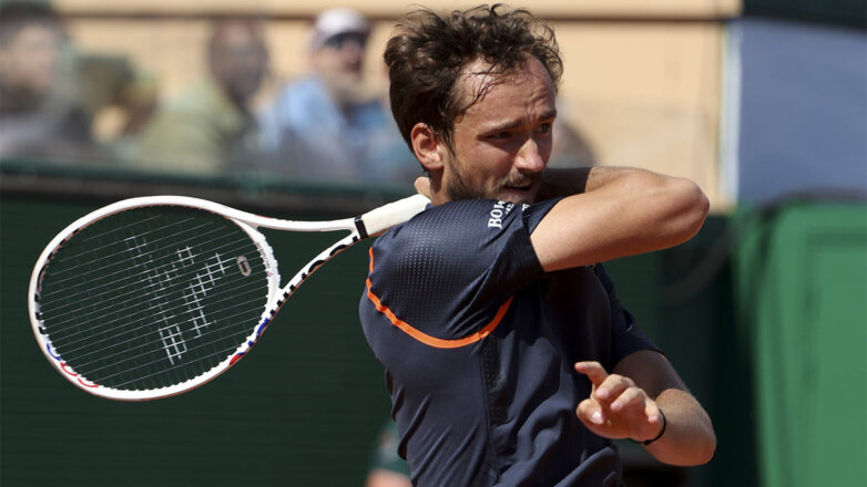 Теннисист Медведев уступил Руне и покинул турнир "Мастерс" в Монте-Карло