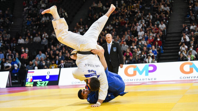 Российских дзюдоистов допустили до международных турниров в нейтральном статусе