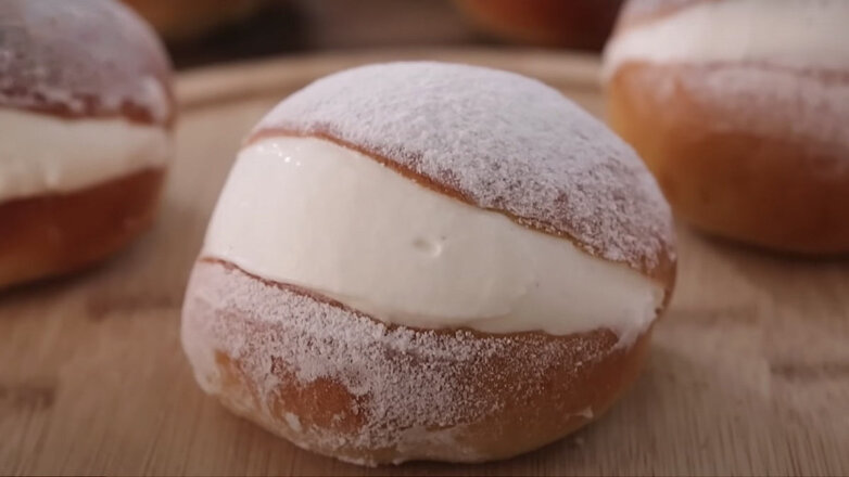 Рецепт итальянских булочек с кремом "Маритоцци": секреты воздушной и ароматной выпечки