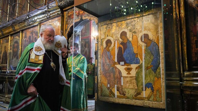 "Суть совсем в другом": зачем церкви на самом деле передают "Троицу" Рублева