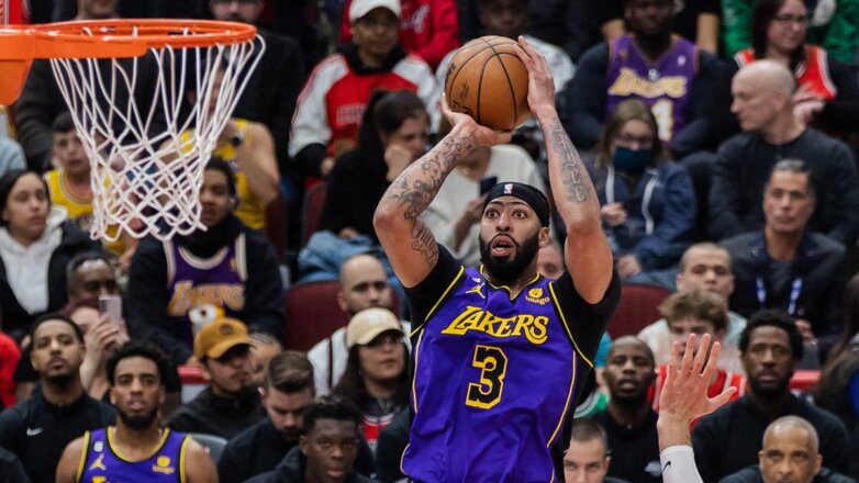 Дэвис стал самым результативным игроком победного матча "Лейкерс" против "Голден Стэйт" в НБА