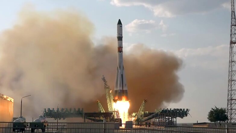 Ракета "Союз" с грузовиком "Прогресс" стартовала с Байконура к МКС