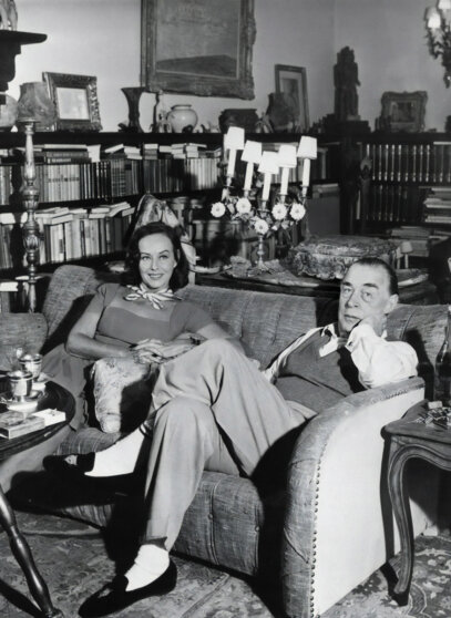 Эрих Мария Ремарк с женой Полетт Годдар на своей вилле в Швейцарии