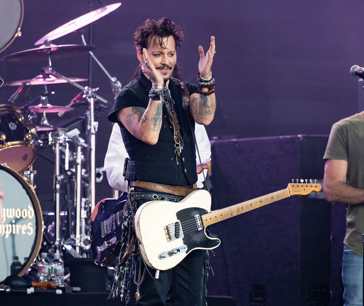 Джонни Депп выступает со своей группой "Hollywood Vampires"