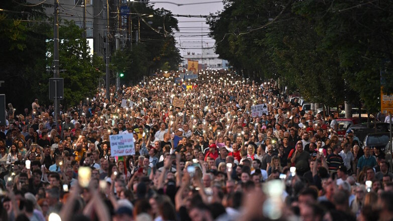 В Сербии началась уже пятая массовая акция против правительства