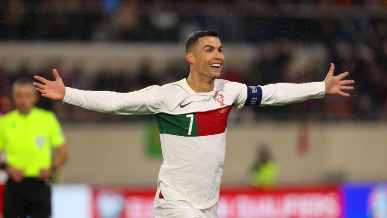 Криштиану Роналду забил за "Аль-Наср" и побил рекорд Герда Мюллера